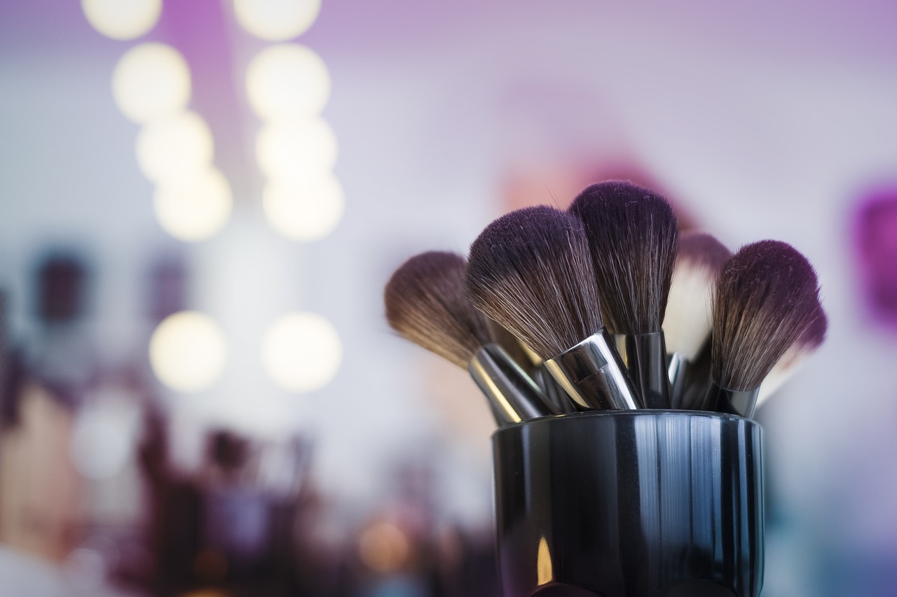 Die Ausbildung zum Make up Artist verleiht der Karriere neue Impulse